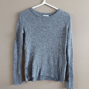 Lightweight sweater